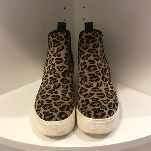 Steve Madden Leopard Wedges Size 7.5 M